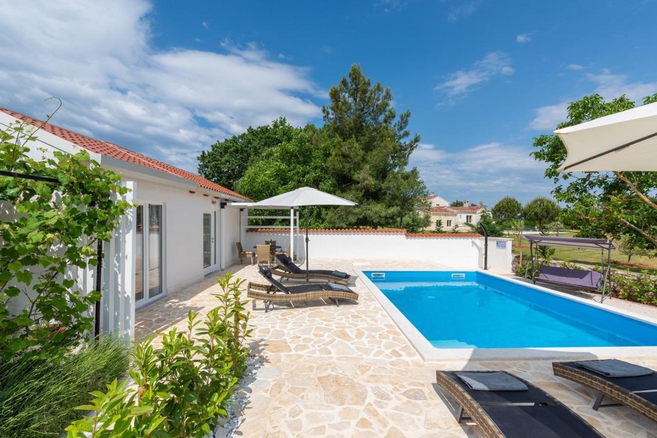 Вилла Casa Cosini With Private Pool Пореч Экстерьер фото